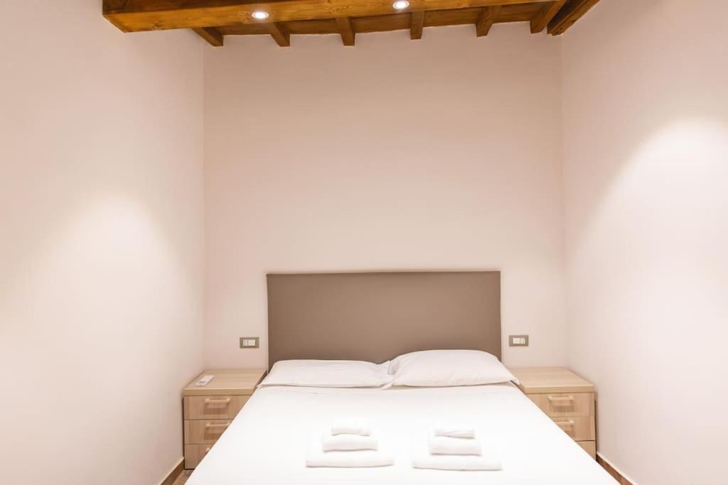 Cozy And Charmin 3Br Apartment Steps By Duomo Флоренция Экстерьер фото