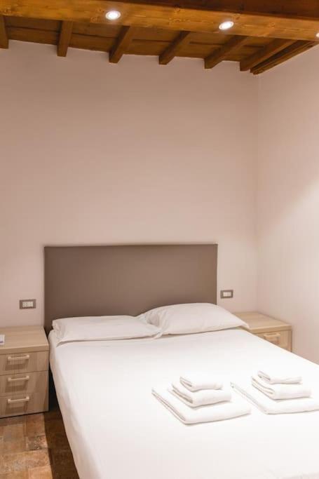 Cozy And Charmin 3Br Apartment Steps By Duomo Флоренция Экстерьер фото