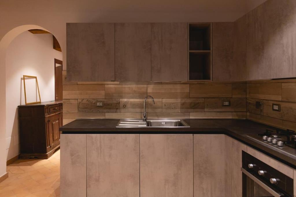 Cozy And Charmin 3Br Apartment Steps By Duomo Флоренция Экстерьер фото