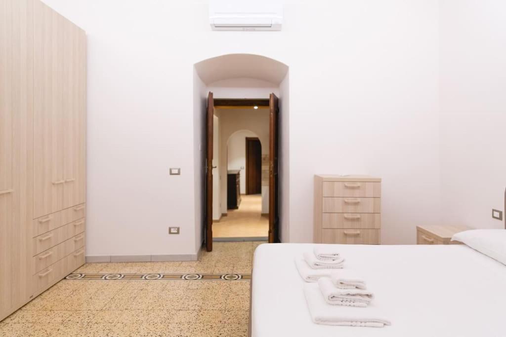 Cozy And Charmin 3Br Apartment Steps By Duomo Флоренция Экстерьер фото