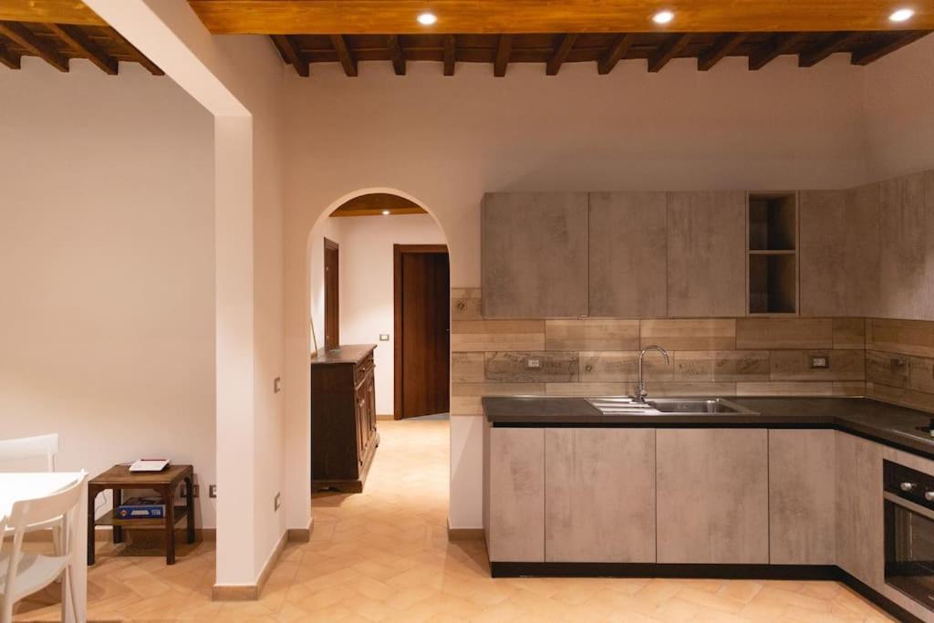Cozy And Charmin 3Br Apartment Steps By Duomo Флоренция Экстерьер фото