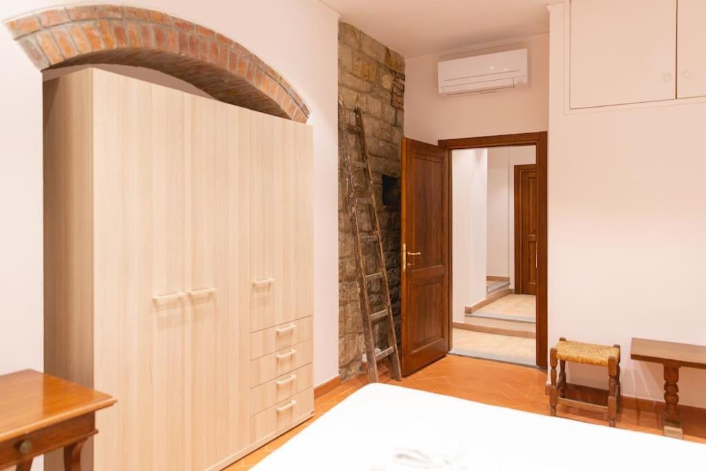 Cozy And Charmin 3Br Apartment Steps By Duomo Флоренция Экстерьер фото