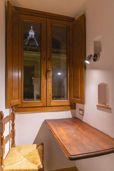 Cozy And Charmin 3Br Apartment Steps By Duomo Флоренция Экстерьер фото