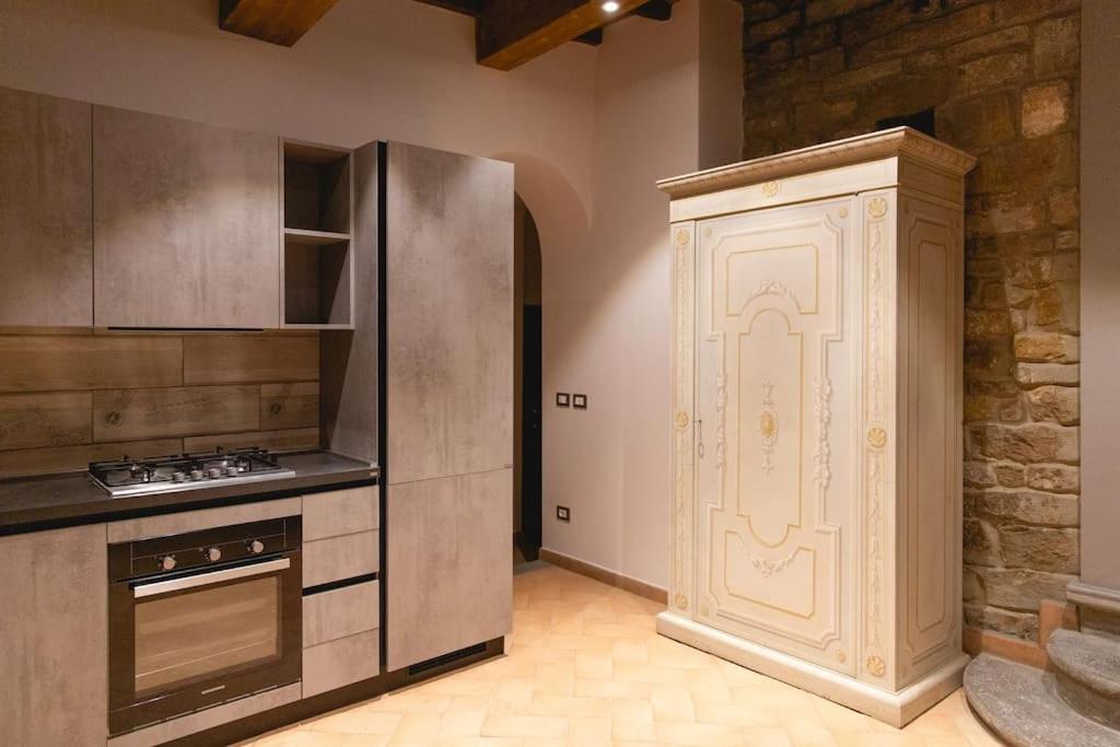Cozy And Charmin 3Br Apartment Steps By Duomo Флоренция Экстерьер фото